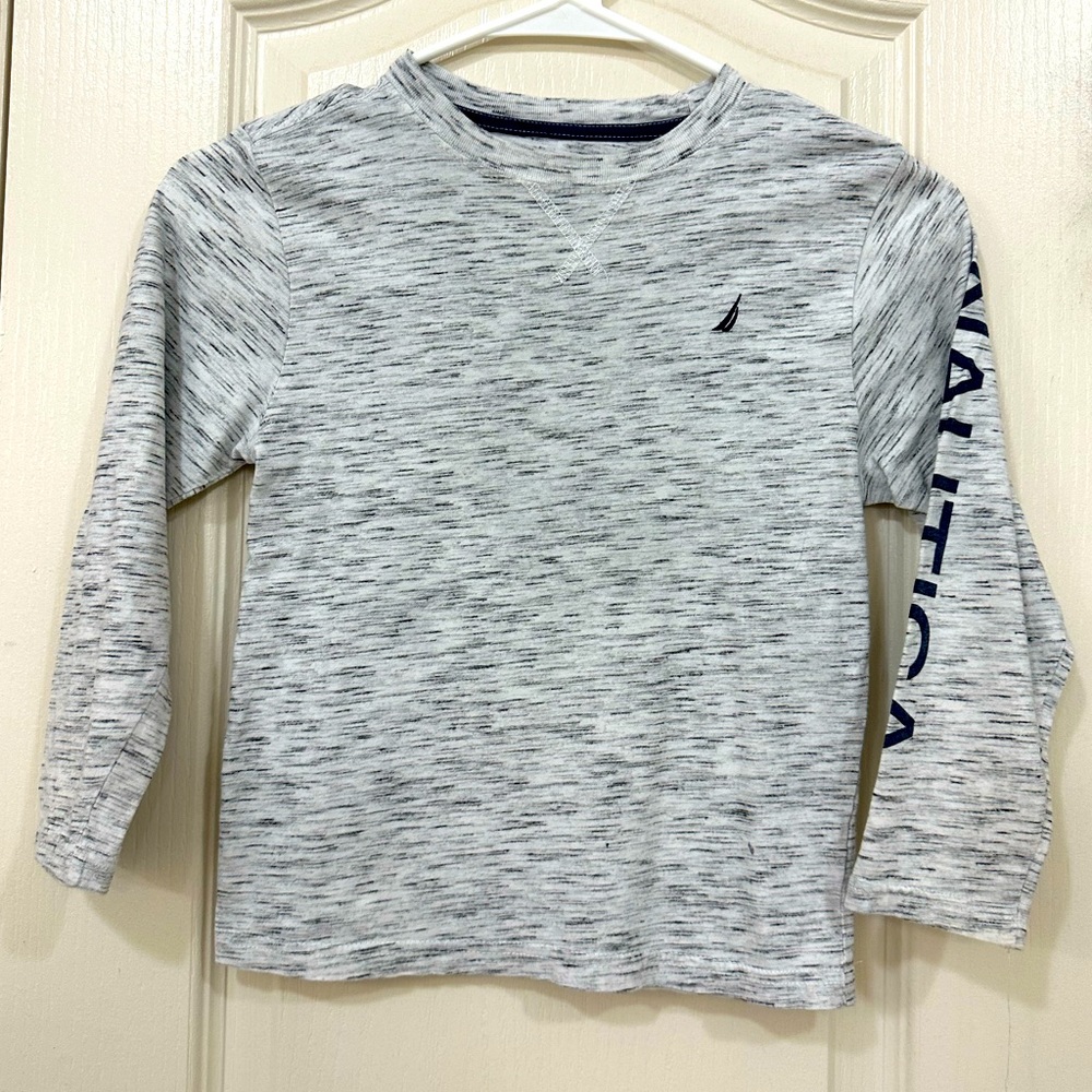 Boy's Nautica long Sleeve Crew Neck T-shirt - Size L (6)